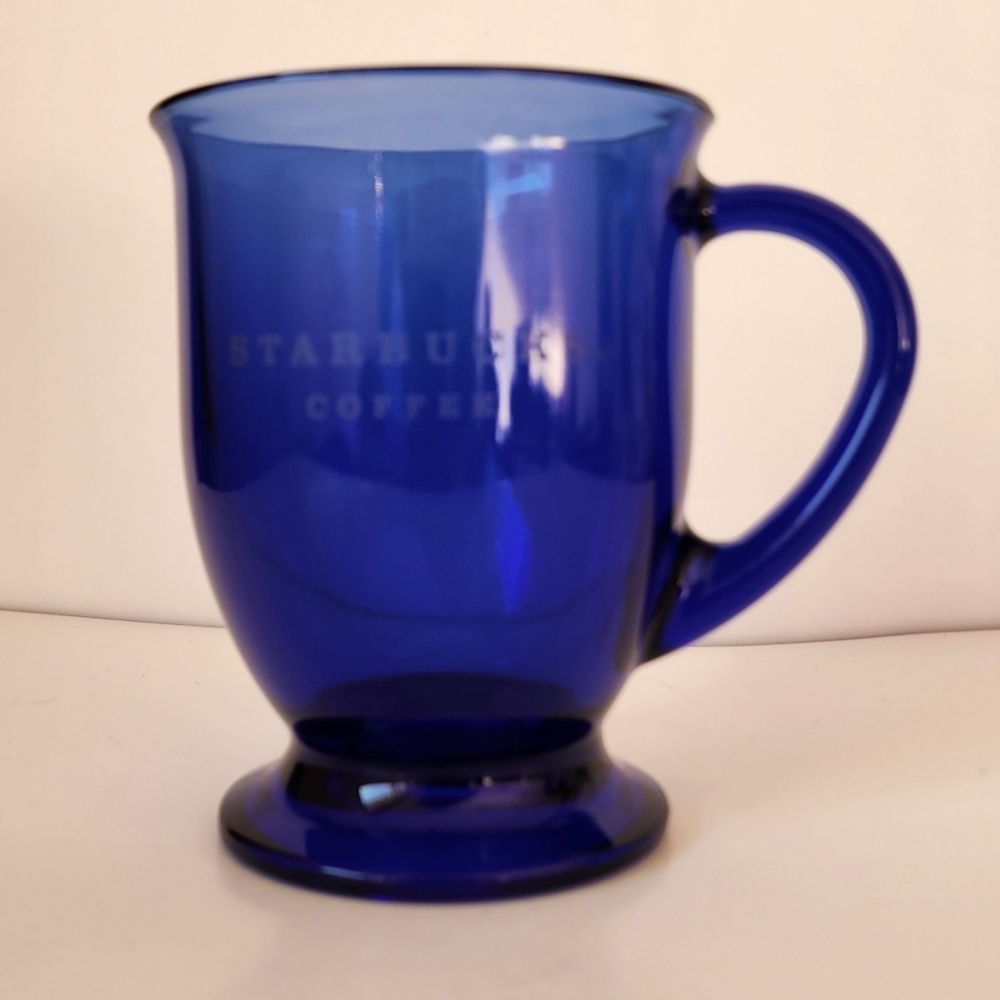 Cobalt blue pedestalug